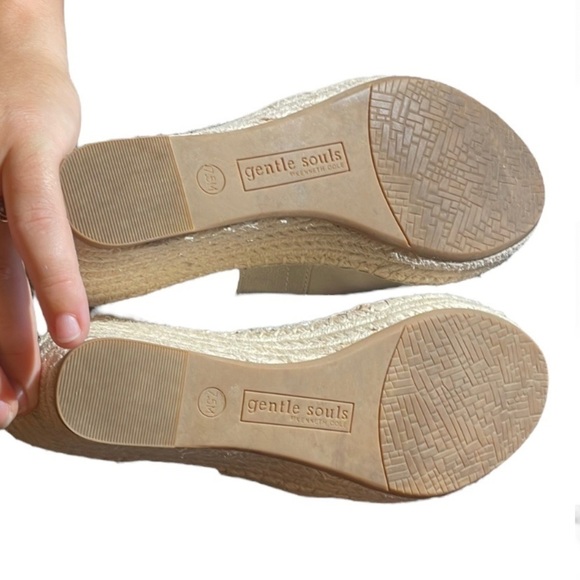 GENTLE Souls by Kenneth Cole Cross Elastic Nude Suede Espadrille Wedge 7.5 - Picture 9 of 9